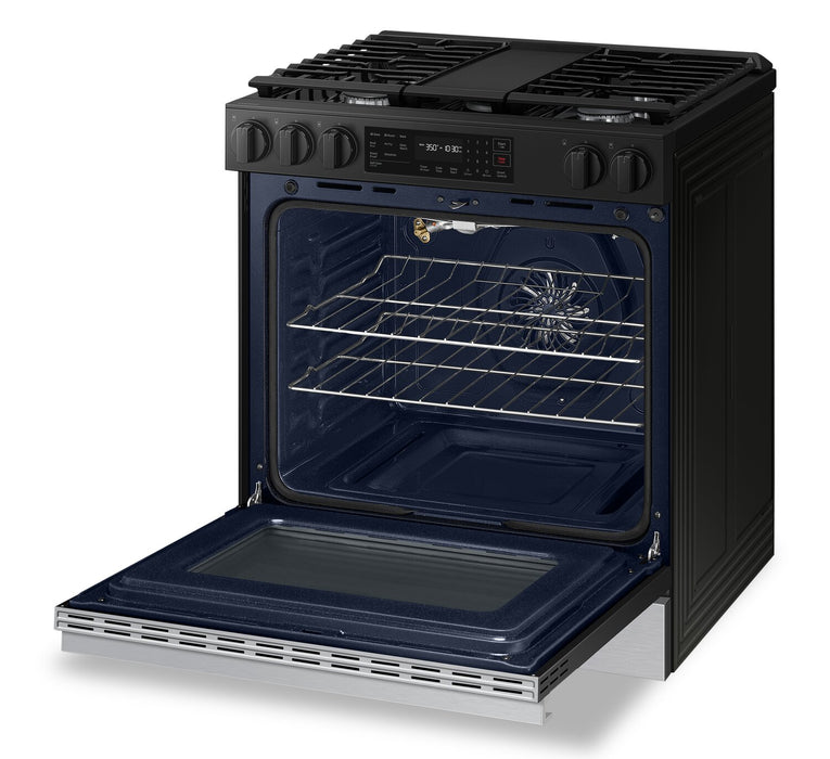 Cuisinière intelligente à gaz encastrée Samsung de 6 pi³ avec friture à air et convection par ventilateur - acier inoxydable - NSG6DG8300SRAA