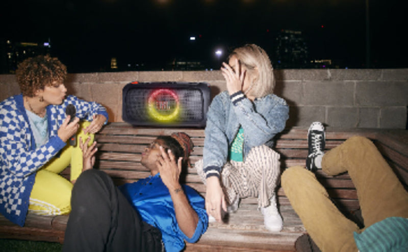 Haut-parleur de fête sans fil PartyBox On-The-Go Essential de JBL de 100 W avec son JBL Pro (JBLPBOTGESAM)