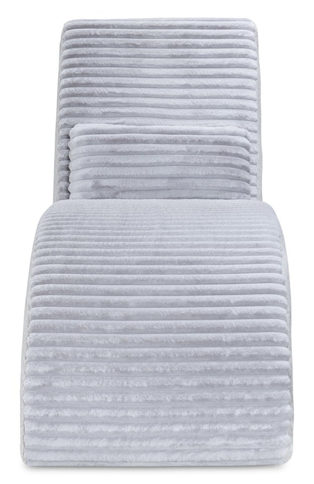 Fauteuil long de détente Cleo de 26 po en tissu de fausse fourrure très douce avec coussin décoratif - gris clair