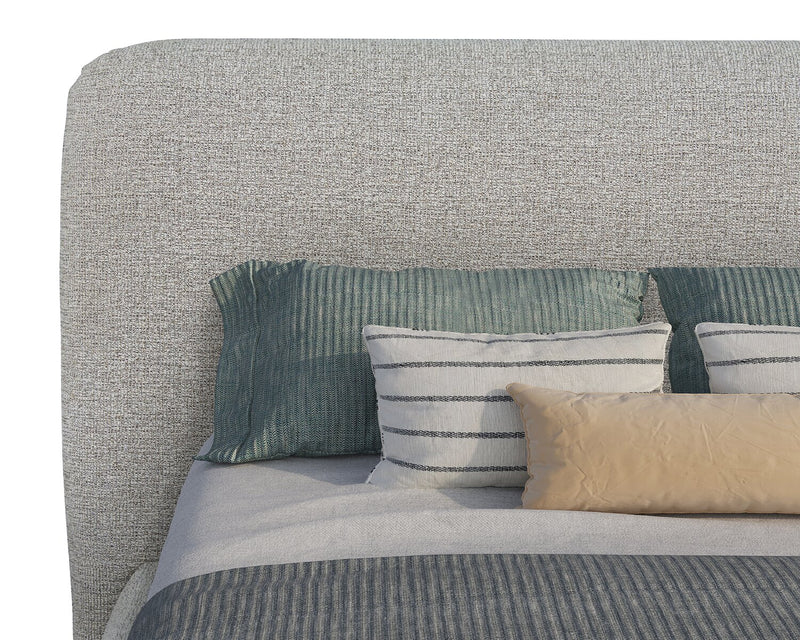 Lit plateforme rembourré Luka en tissu de polyester gris, moderne – format lit double