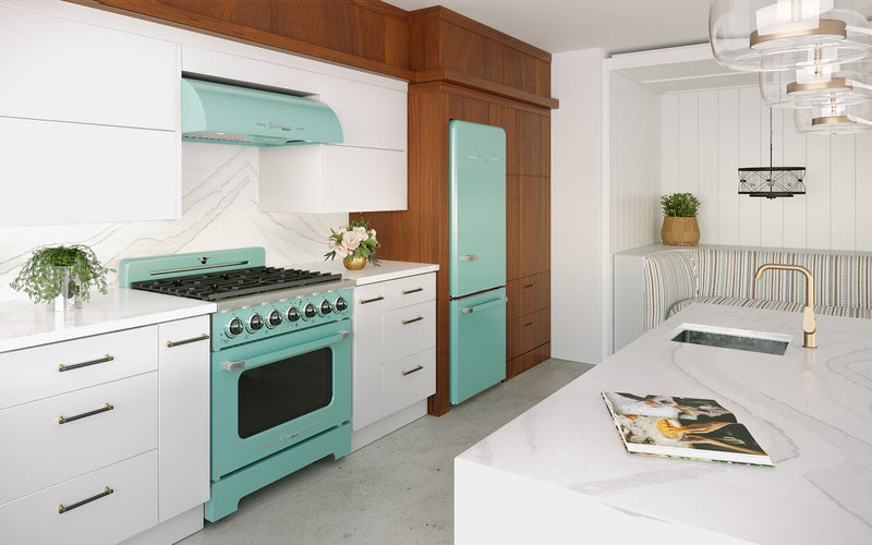 Hotte de cuisinière sous l’armoire Classic Rétro par Unique de 36 po et de 700 pi3/min - turquoise brume marine - UGP-36CR RH T