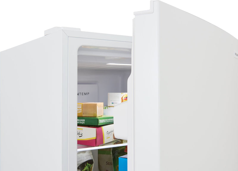 Congélateur vertical Frigidaire de 16 pi³ qui convient à une installation dans un garage - blanc - FRAE1626AW
