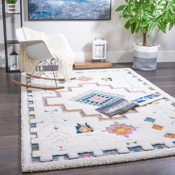 Carpette à poil long Ellis multicolore à motif géométrique - 6 pi 7 po x 9 pi 6 po