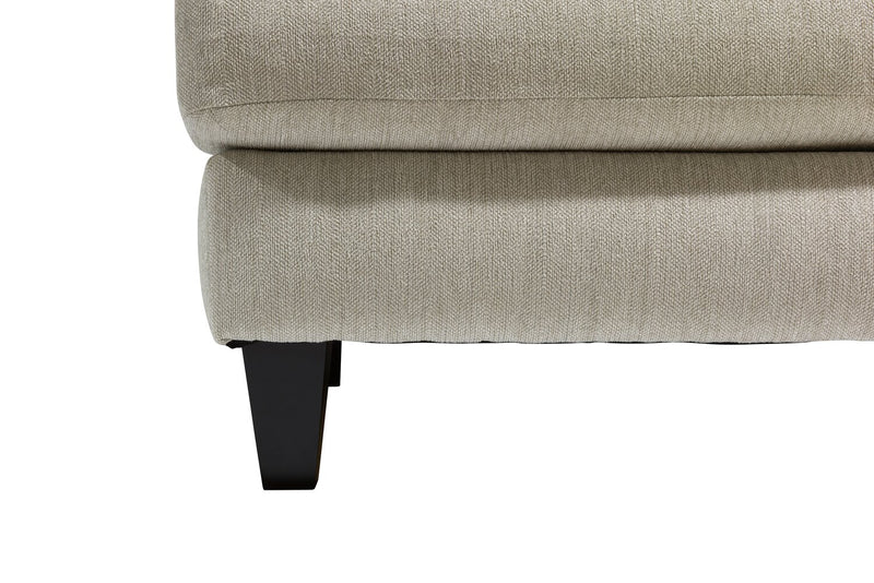 Sofa Nofia de 80 po fabriqué au Canada en tissu de chenille avec 2 coussins décoratifs et pattes en bois - beige lin