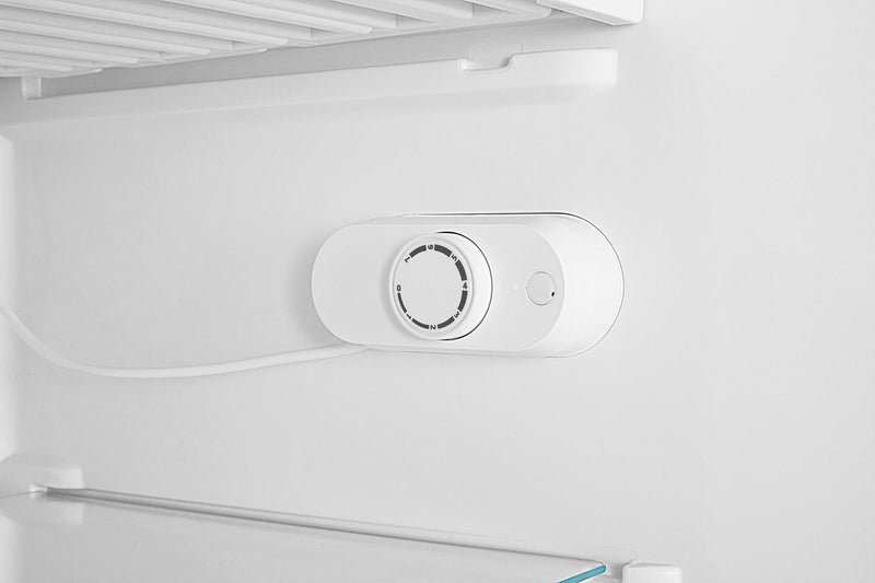 Réfrigérateur compact Hisense de 4,4 pi3 et de 18,7 po - argenté - RC44C1GSE