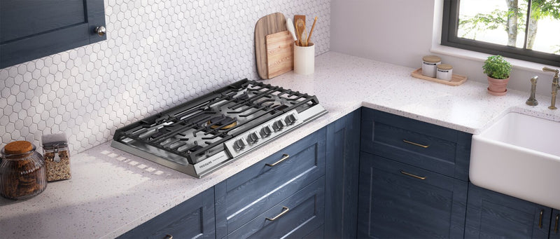 Surface de cuisson à gaz Frigidaire Professional de 36 po à 5 brûleurs - acier inoxydable - PCCG3680AS