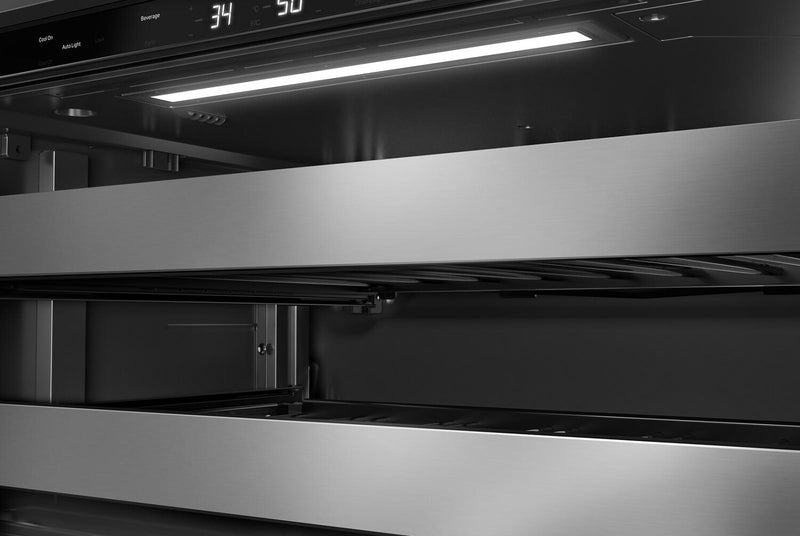 Refroidisseur à boissons KitchenAid de 24 po avec grilles à devant en bois - noir et acier inoxydable - KUBR524SSB 