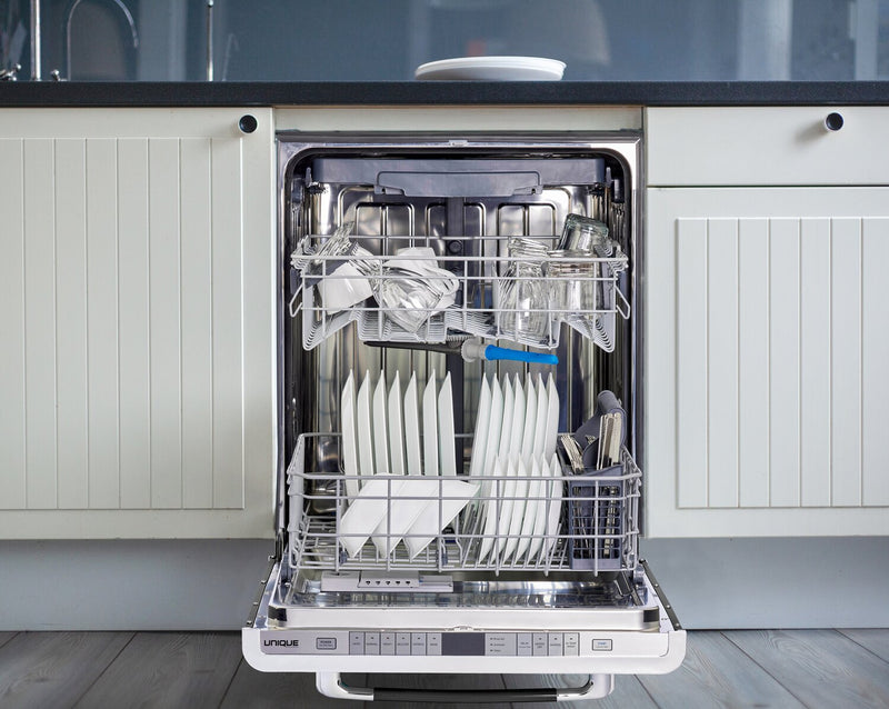 Lave-vaisselle Classic Rétro par Unique de 24 po et de 45 dBA avec commandes sur le dessus - noir minuit - UGP-24CR DW B