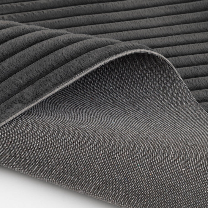 Carpette Dream Step à canaux en fausse fourrure gris foncé avec mousse à mémoire de forme - 5 pi x 7 pi