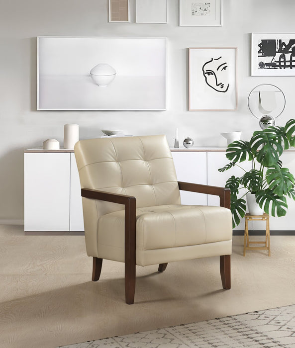 Fauteuil d’appoint Enzo de 26 po en cuir véritable avec capitonnage en biscuit, accoudoirs rectilignes et pattes en bois - beige