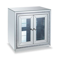  Armoire décorative Roxie de 31,5 po avec portes en verre et éclairage à DEL - argentée 