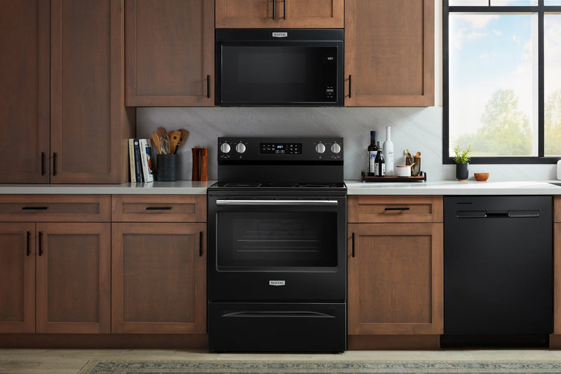 Cuisinière électrique Maytag de 5,3 pi3 et de 30 po avec friture à air sans préchauffage - noire - YMFES6030RB