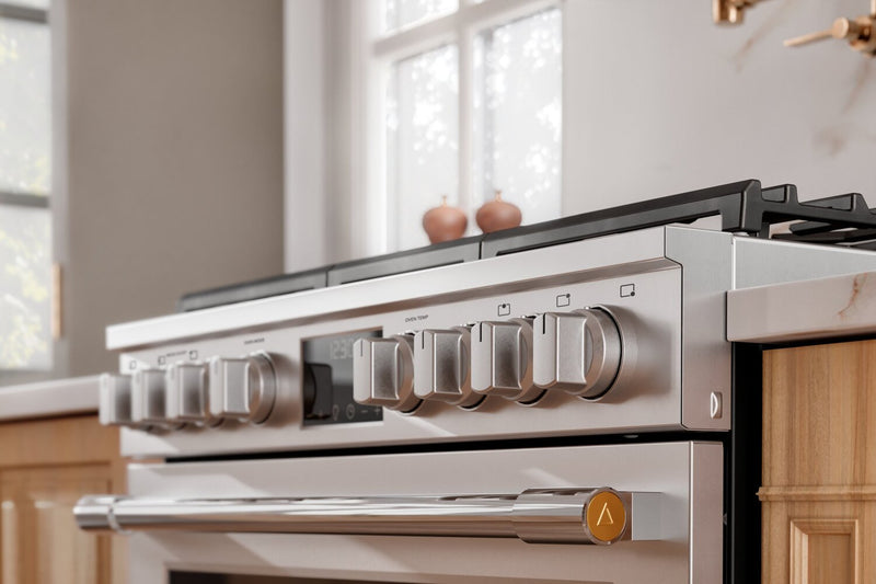 Cuisinière à gaz Frigidaire Professional de 6 pi³ avec convection totale et friture à air - acier inoxydable Smudge-ProofMD - PCFG3080AF