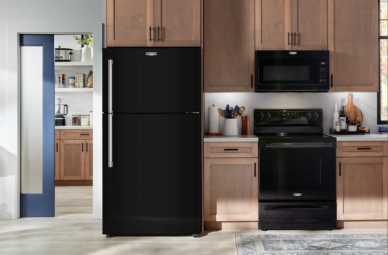 Réfrigérateur Maytag de 19 pi3 et de 30 po à congélateur supérieur avec mode garage - noir - MRTX5119SB