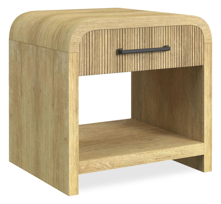 Table de bout moderne Scott Living Lenore de 24 po avec rangement, tablette et ports USB - naturelle