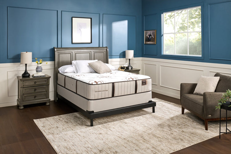 Matelas ferme luxueux à plateau régulier Allianz de Stearns & Foster pour grand lit