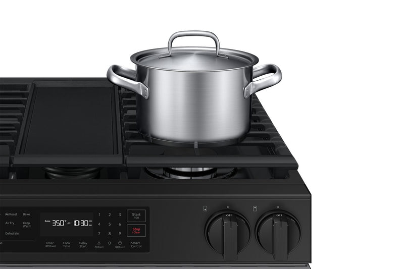 Cuisinière intelligente à gaz encastrée Samsung de 6 pi³ avec friture à air et convection par ventilateur - acier inoxydable - NSG6DG8300SRAA
