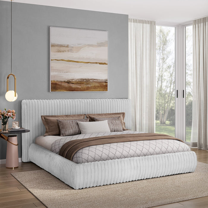 Lit plateforme rembourré Aria en tissu gris capitonné - format très grand lit