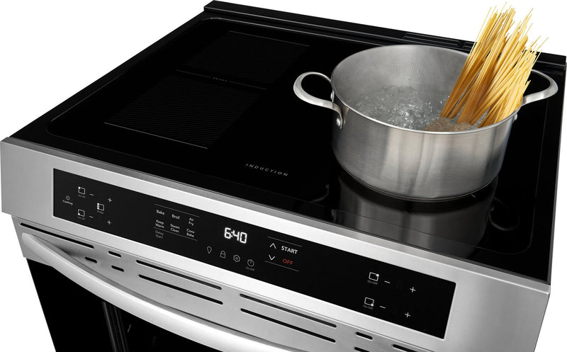 Cuisinière à induction Frigidaire de 5,3 pi³ avec commandes à l’avant et friture à air - acier inoxydable - FCFI308CBS