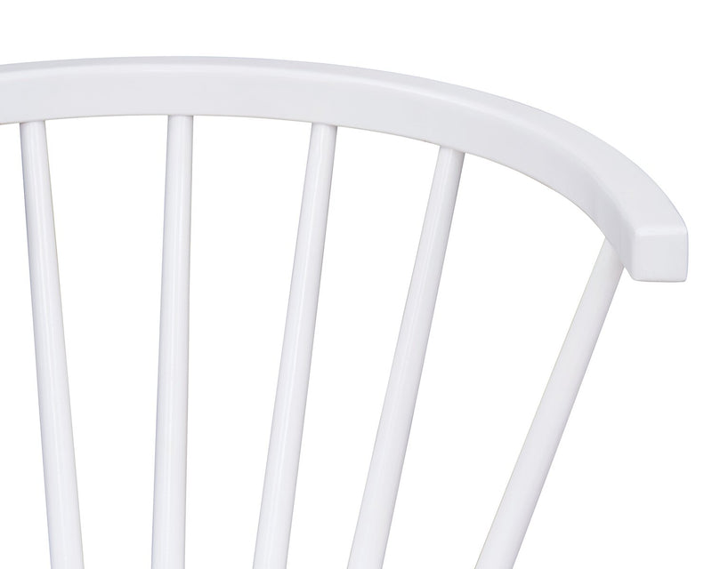 Chaise de salle à manger Remi avec dossier à barreaux en forme de fuseau courbé - blanche