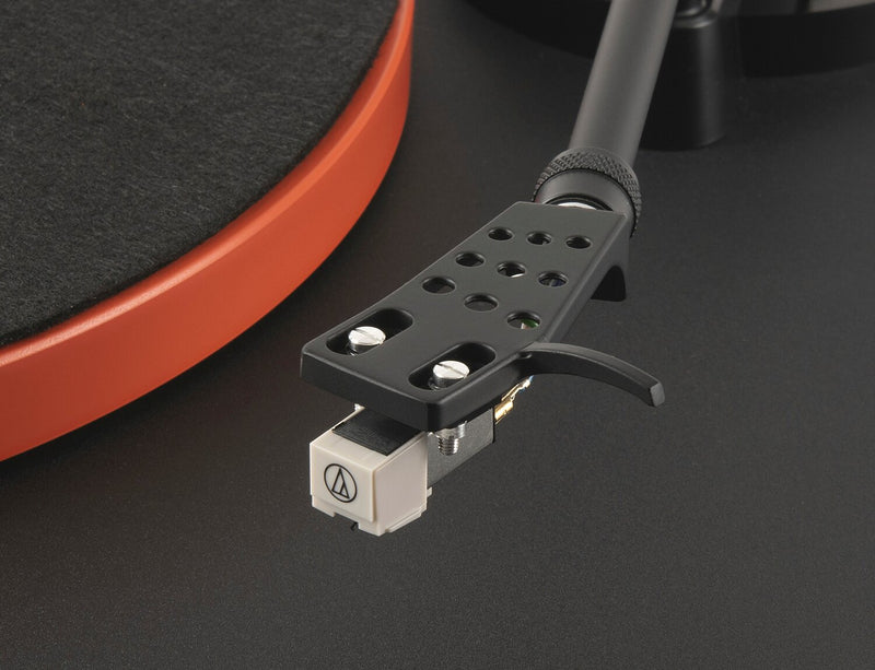 Tourne-disque Spinner de JBL avec Bluetooth - noir et orange