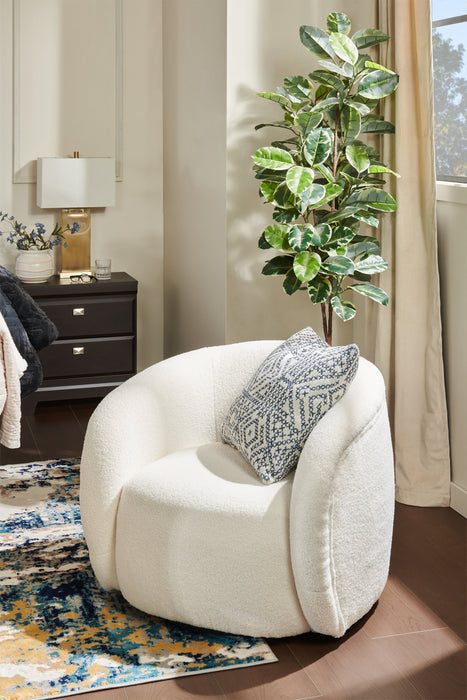 Fauteuil d’appoint courbé Solo de 31,1 po en tissu sherpa - crème glacée