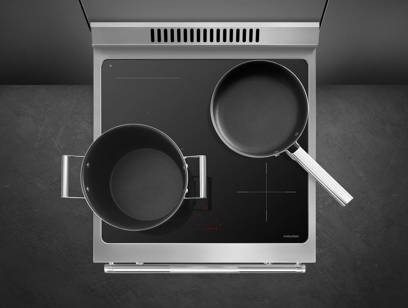Cuisinière professionnelle à induction Smeg de 2,8 pi3 - SPR24UIMX