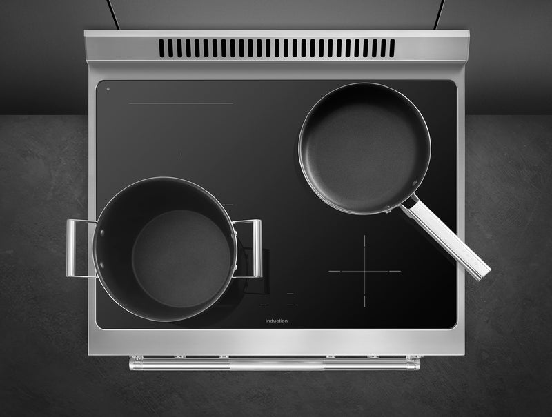 Cuisinière professionnelle à induction Smeg de 4,6 pi3 - SPR30UIMX