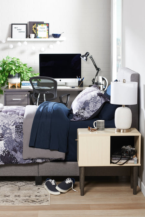 Table de fauteuil Torry de 11,5 po avec armoire - ivoire