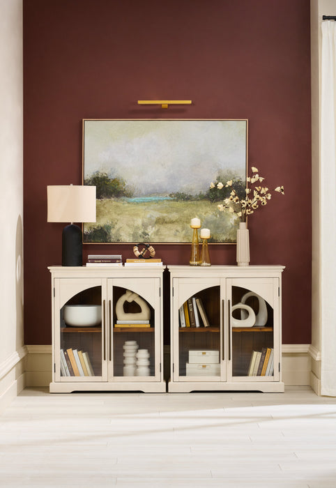 Armoire décorative Twyla en bois massif avec portes arquées - blanche