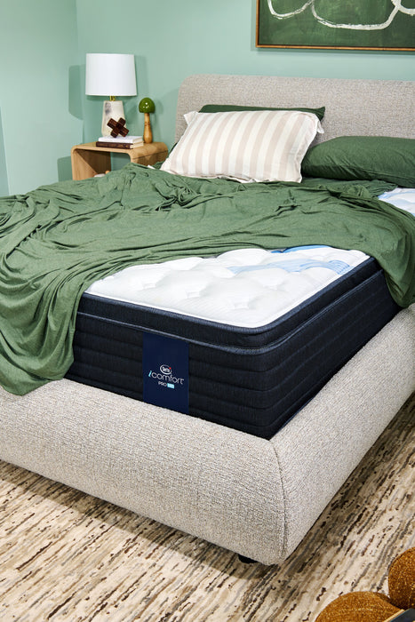 Matelas à Euro-plateau ProHD Vanguard 3.0 Hybrid iComfortMD de Serta pour grand lit