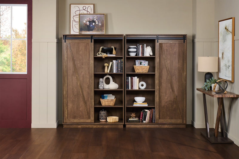 Armoire décorative de rangement Warren de 47,25 po avec porte coulissante de style grange - chêne noyer