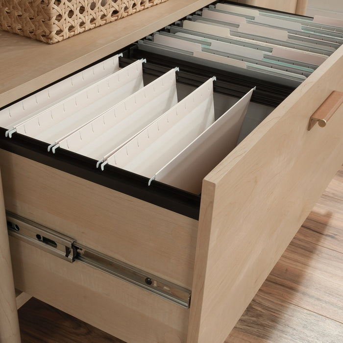 Bahut Whitaker Point de 66,73 po de qualité commerciale avec tiroir et armoires - érable naturel