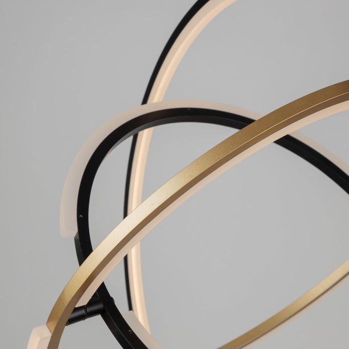 Luminaire suspendu II Trilogy noir et laiton à DEL intégrées