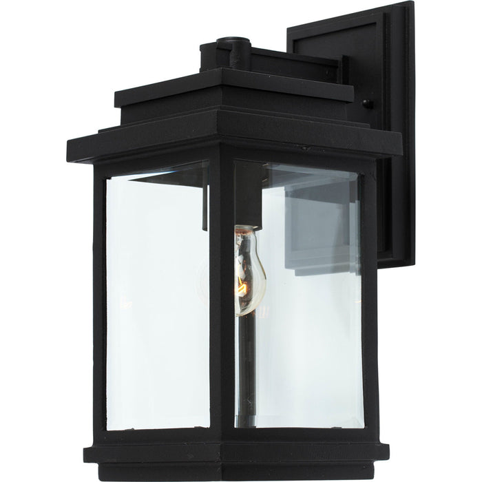 Applique murale IV Freemont noire à 1 ampoule pour l'extérieur