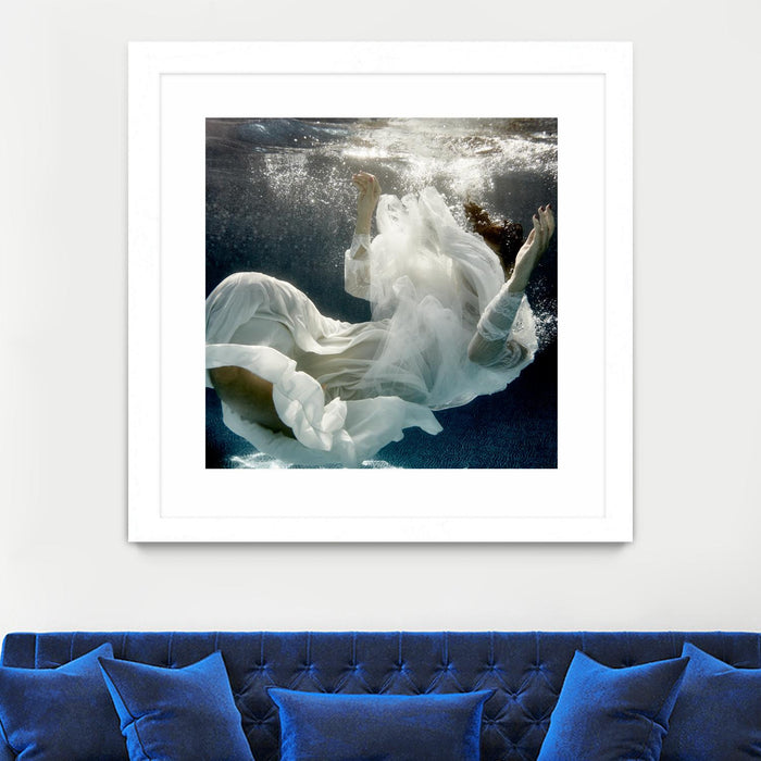 Œuvre d’art murale encadrée blanche et mate « Float 3 » 36 x 36