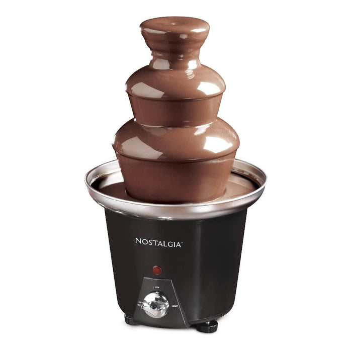 Fontaine de chocolat à fondue à capacité de 1,5 lb à 3 étages de Nostalgia - CFF965
