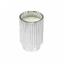 Bougie parfumée côtelée électroplaquée argent de 11,3 oz à arôme de baie d’hiver