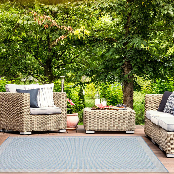 Carpette Neisha Classic bleu clair 6 pi 7 po x 9 pi 6 po