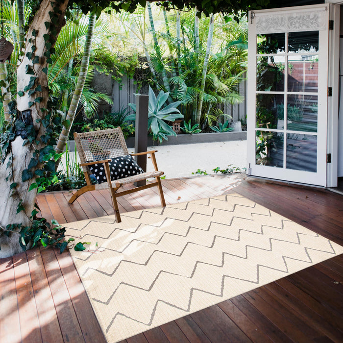 Carpette Kimi ivoire 5 pi 3 po x 7 pi 7 po