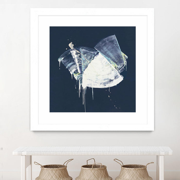 Œuvre d’art murale encadrée blanche et mate « Bells In Motion » 36 x 36