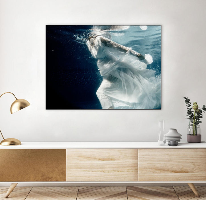 Œuvre d'art murale sur toile encadrée noire « Approach » 32 x 24