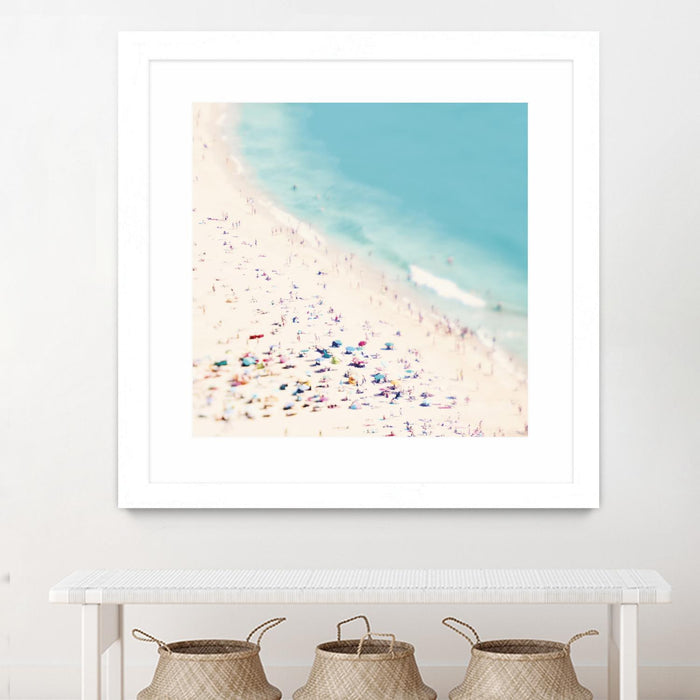 Œuvre d’art murale encadrée blanche et mate « Beach Love » 36 x 36