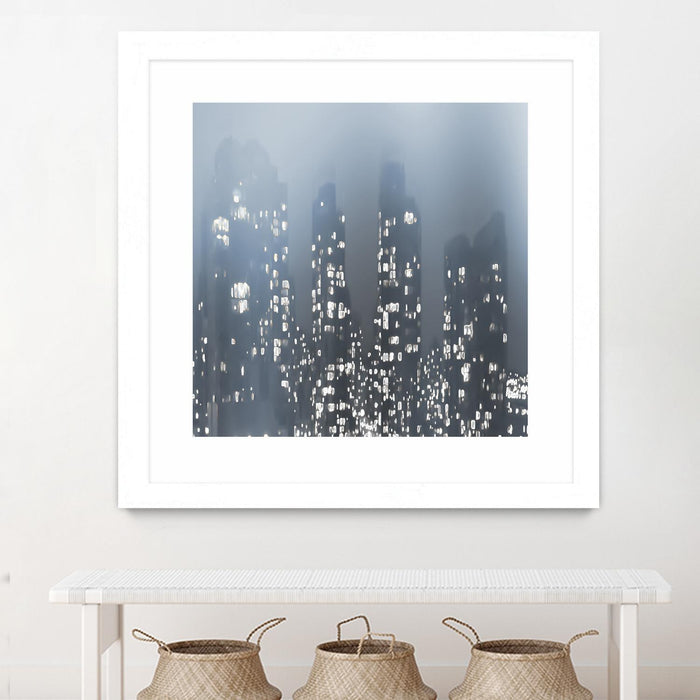 Œuvre d’art murale encadrée blanche et mate « Dark City » 30 x 30