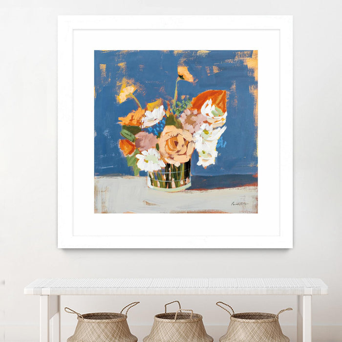 Œuvre d’art murale encadrée blanche et mate « Peach And White Bouquet » 30 x 30