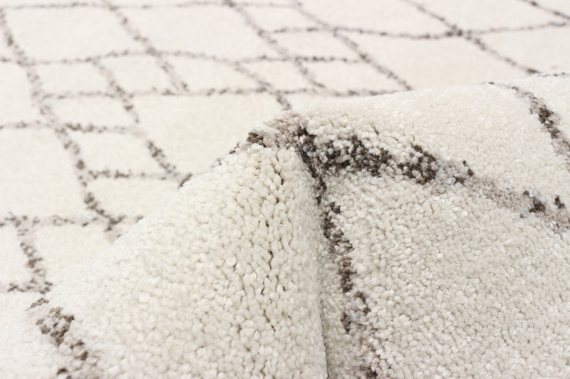 Carpette Jacey ivoire - 2 pi 7 pox 8 pi 0 po