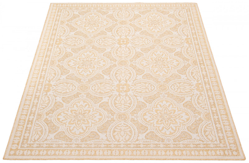 Carpette Neisha Traditional dorée 6 pi 7 po x 9 pi 6 po