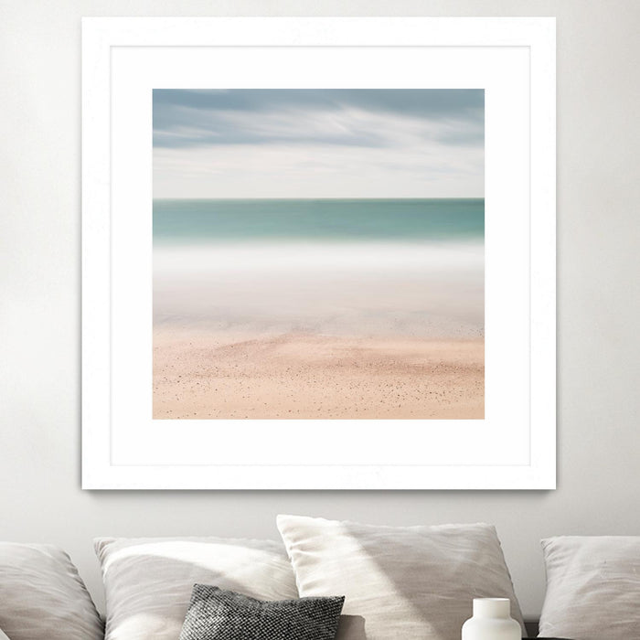 Œuvre d’art murale encadrée blanche et mate « Beach, Sea, Sky » 30 x 30