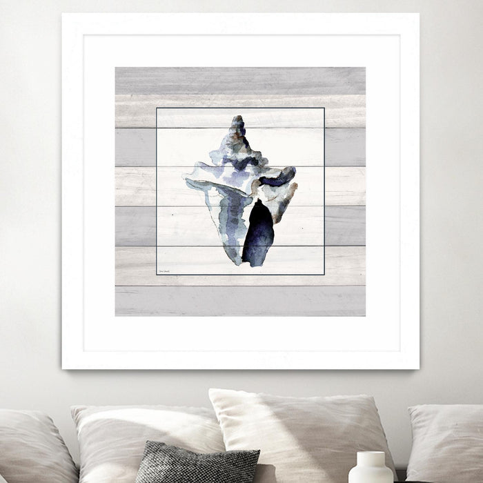 Œuvre d’art murale encadrée blanche et mate « Muted Blue Sea Conch On Wood » 30 x 30