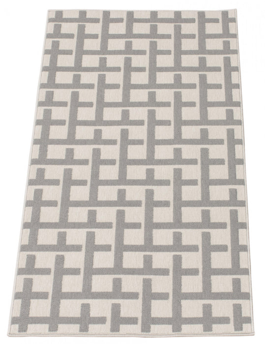 Carpette Brangane gris clair 2 pi 8 po x 4 pi 11 po